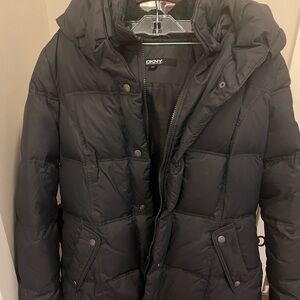 DKNY Women’s Black/Dark Navy Puffer Jacket